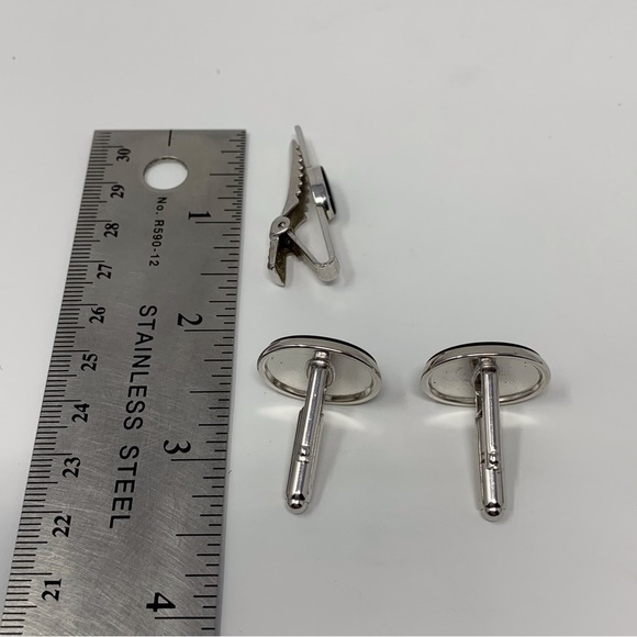 Vintage Black Oval and Silver Tone Quality CufflLinks and Tie Clip Set - Picture 7 of 8